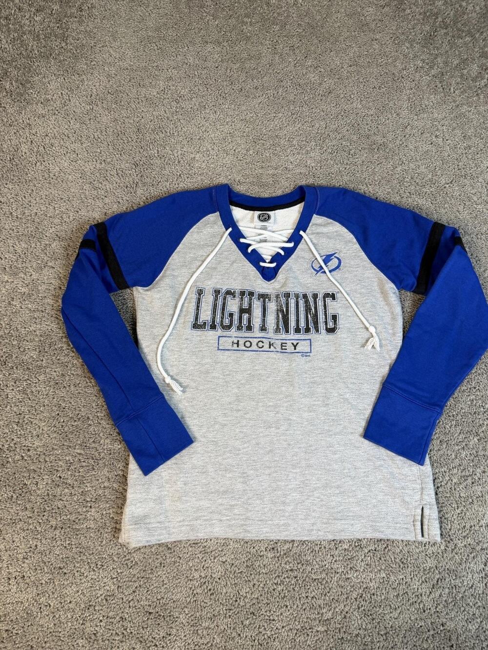 Tampa Bay Lightning Sweatshirt Womens M Gray Blue Lace-Up V-Neck NHL Hockey